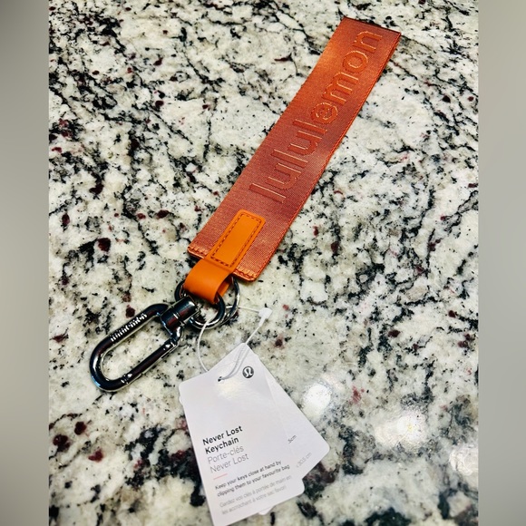 NWT Lululemon Keychain Never Lost Key Chain Orange ONE SIZE - Picture 5 of 11